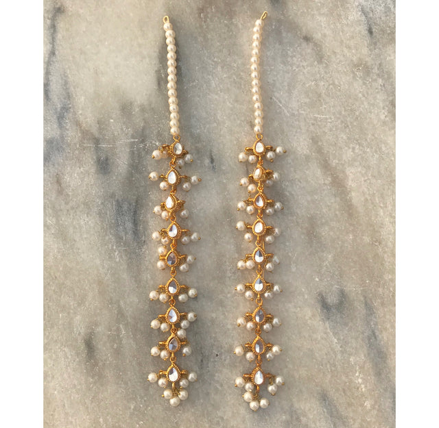 KUNDUN DANGLERS